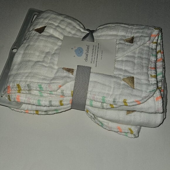 NEW Cloud Island Muslin Quilted Blanket Cotton 42x42 Gold Triangles Green Gray - Picture 5 of 6